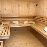 Semesterbostad Zita Ferienhaeuser - Burgi