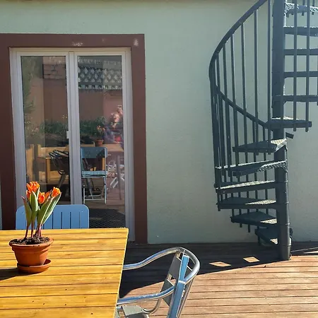 Zita Ferienhaeuser - Burgi 別荘 *